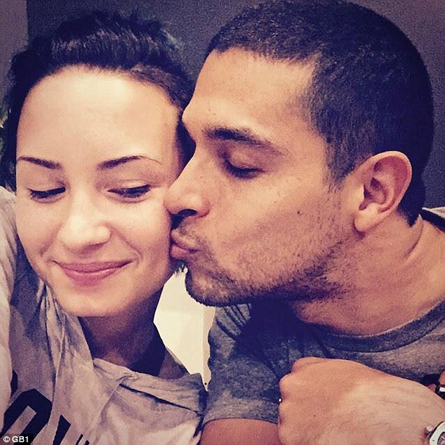 Wilmer Valderama & Demi Lovato 2