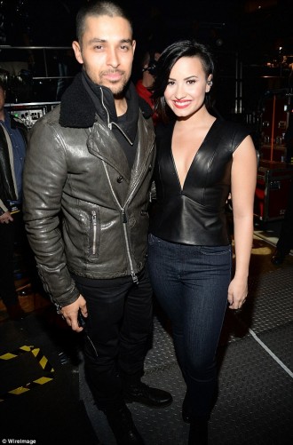 Wilmer Valderama & Demi Lovato 1