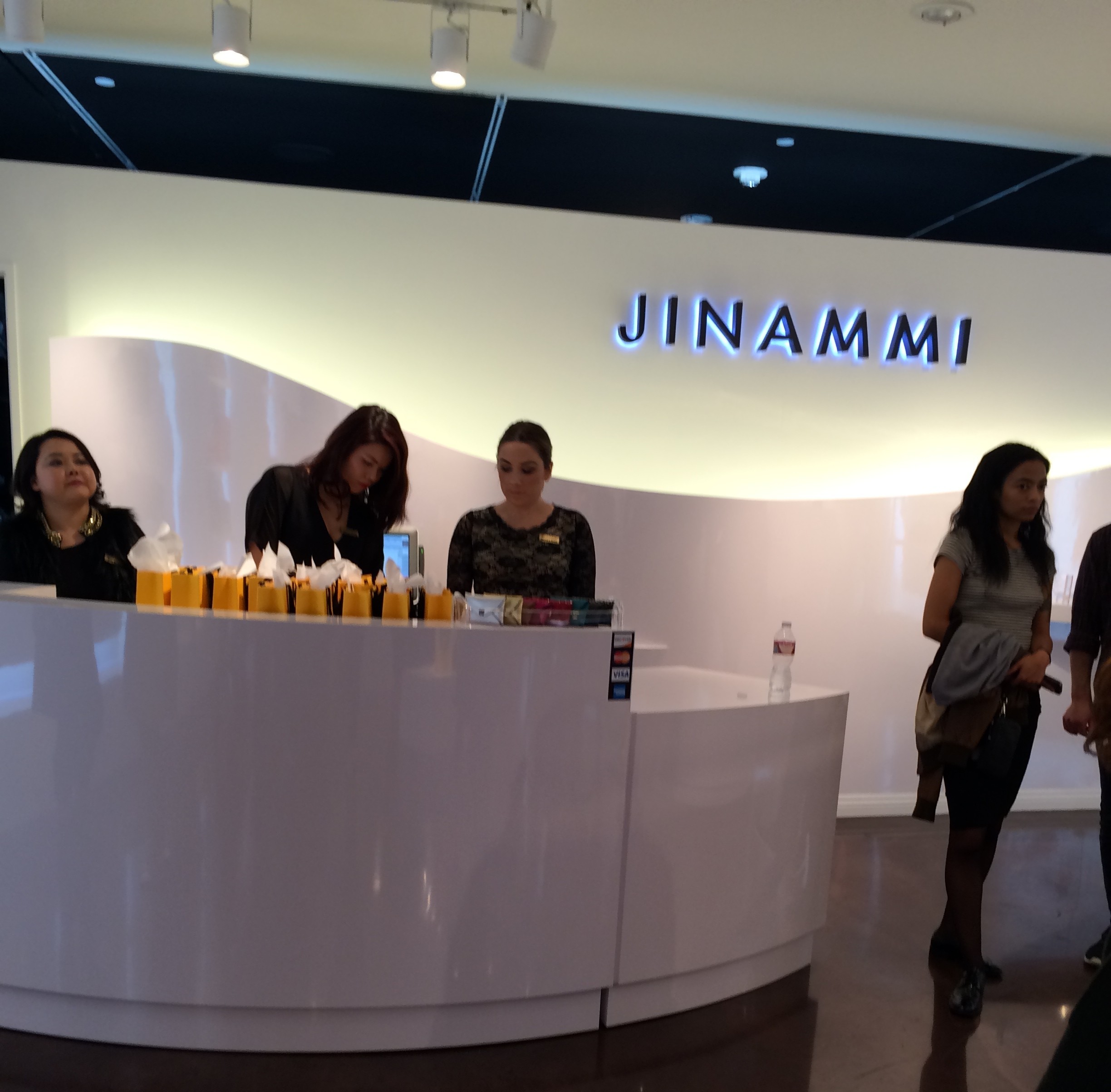 Jinammi LA Store Opening - embiance